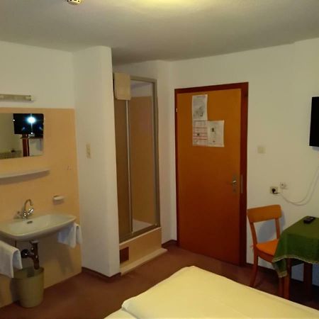 Hotel Garni Alpenrose Ischgl Exteriör bild