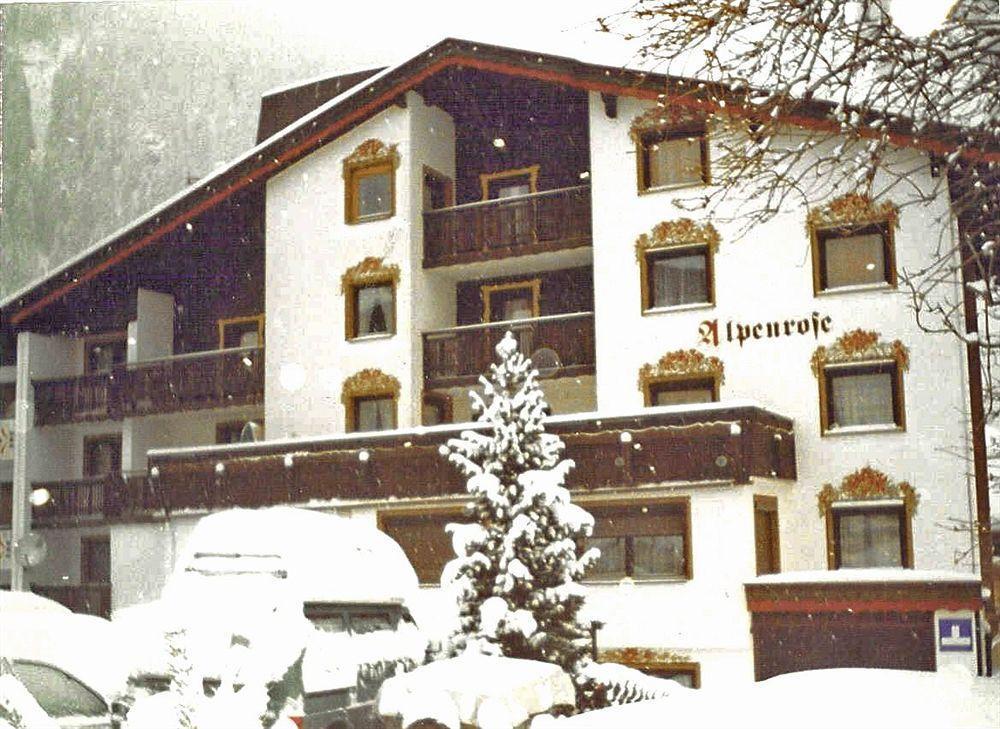 Hotel Garni Alpenrose Ischgl Exteriör bild