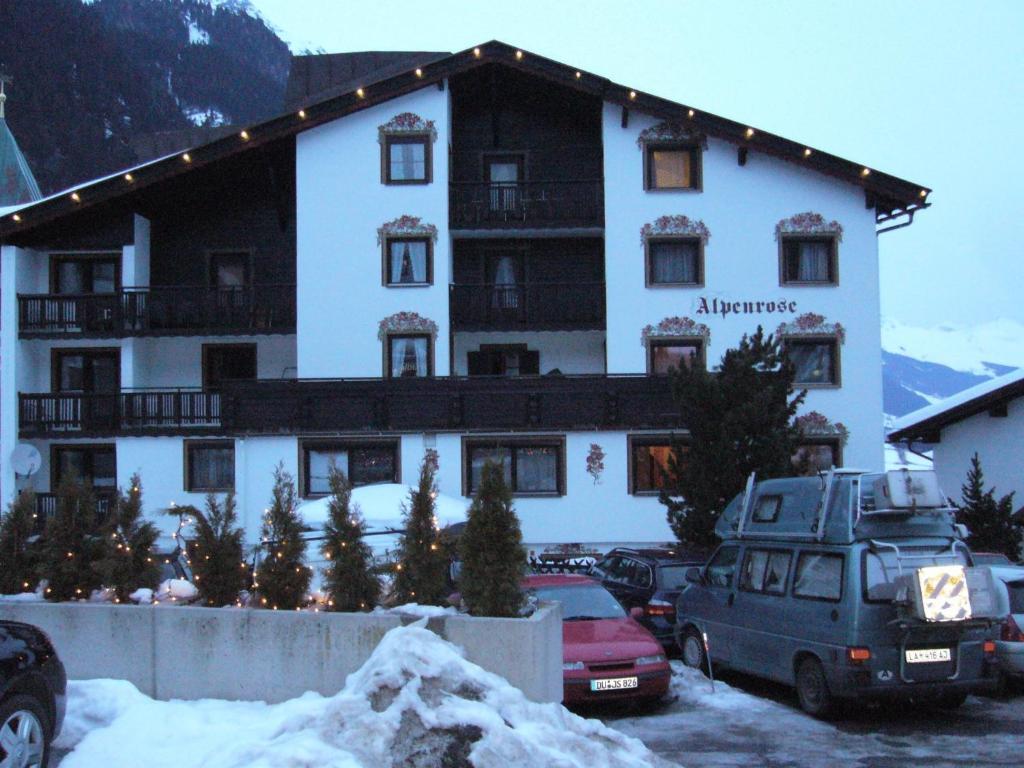 Hotel Garni Alpenrose Ischgl Exteriör bild