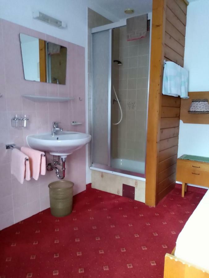 Hotel Garni Alpenrose Ischgl Exteriör bild