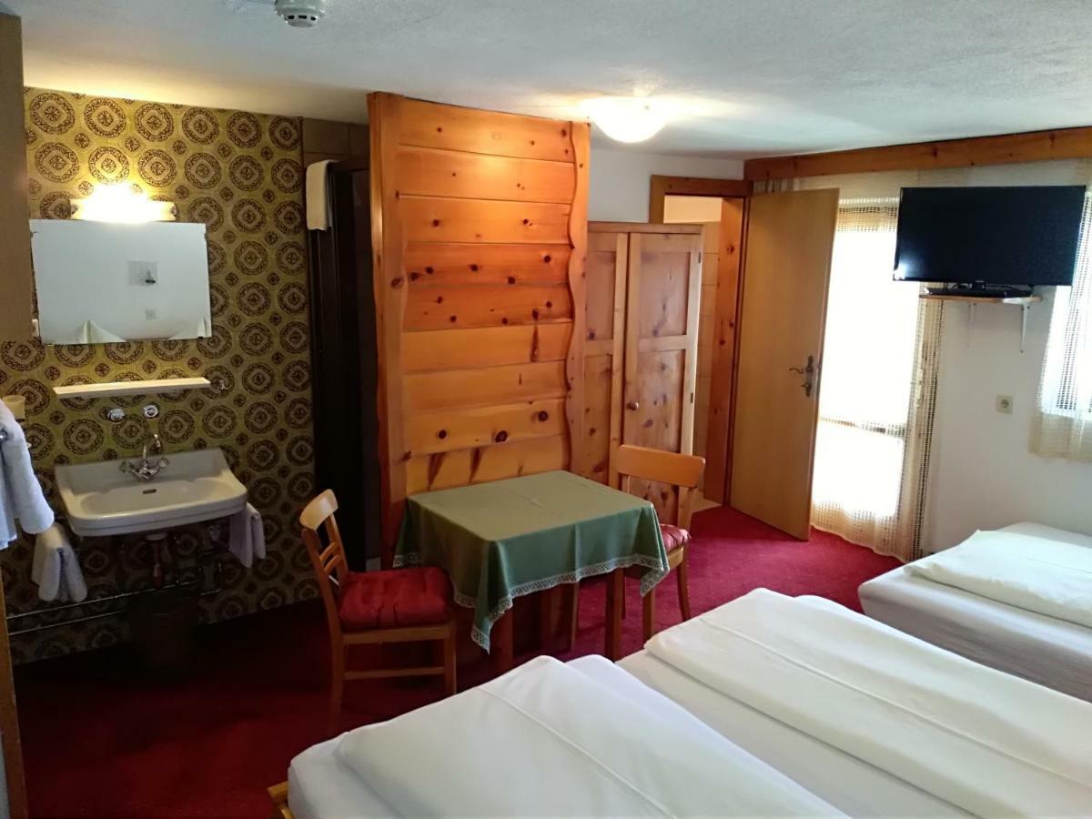 Hotel Garni Alpenrose Ischgl Exteriör bild